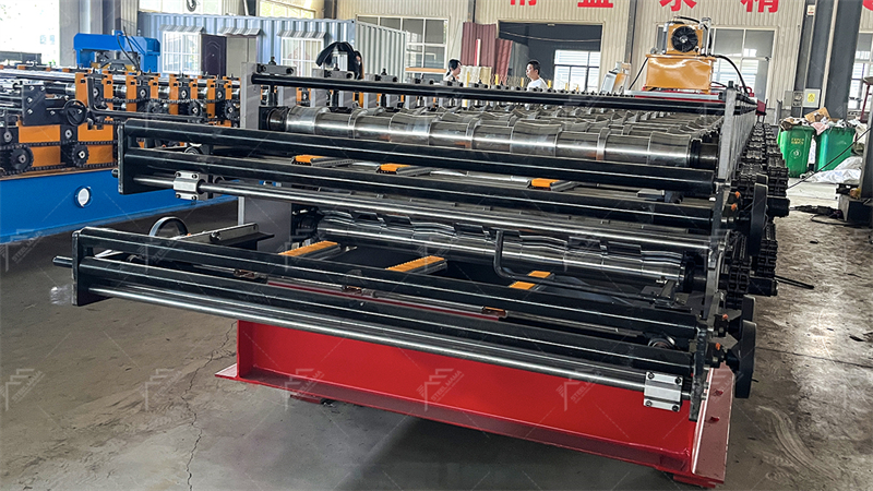 M&aacute;quina de paneles de techo doble capa