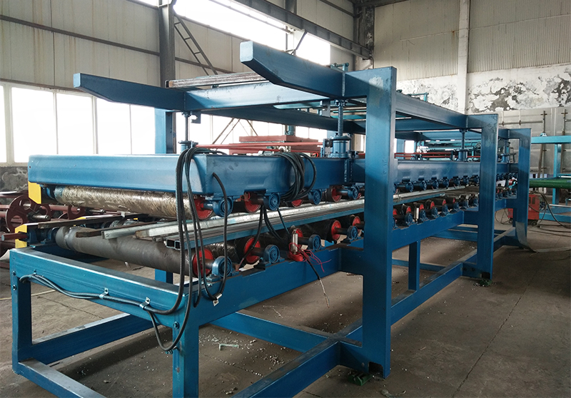 M&aacute;quina continua de paneles s&aacute;ndwich