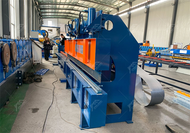 Dobladora CNC para l&aacute;minas