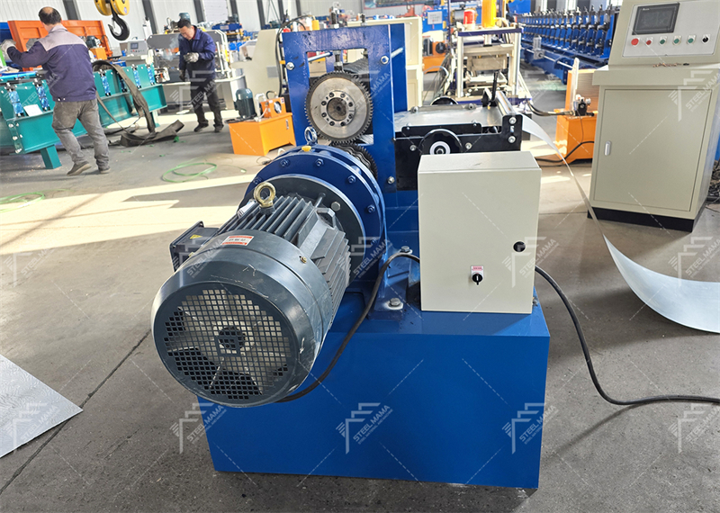 M&aacute;quina estampadora de relieve para chapa met&aacute;lica