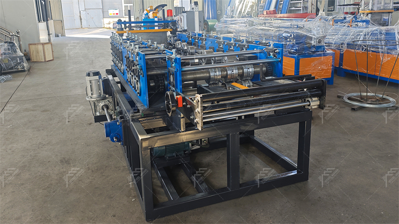 Perfiladora port&aacute;til para techos 