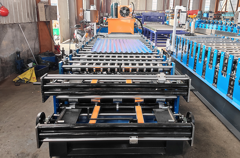 M&aacute;quina de fabricaci&oacute;n de l&aacute;minas de techado