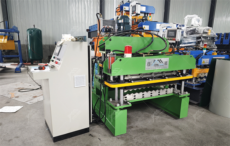 M&aacute;quina de fabricaci&oacute;n de l&aacute;minas de techado