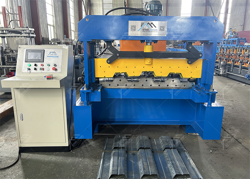 Profileuse pour t&ocirc;les collaborantes