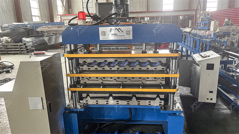 M&aacute;quina perfiladora de tres pisos