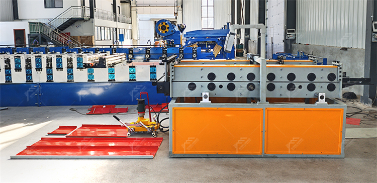 Perfiladora port&aacute;til para techos 