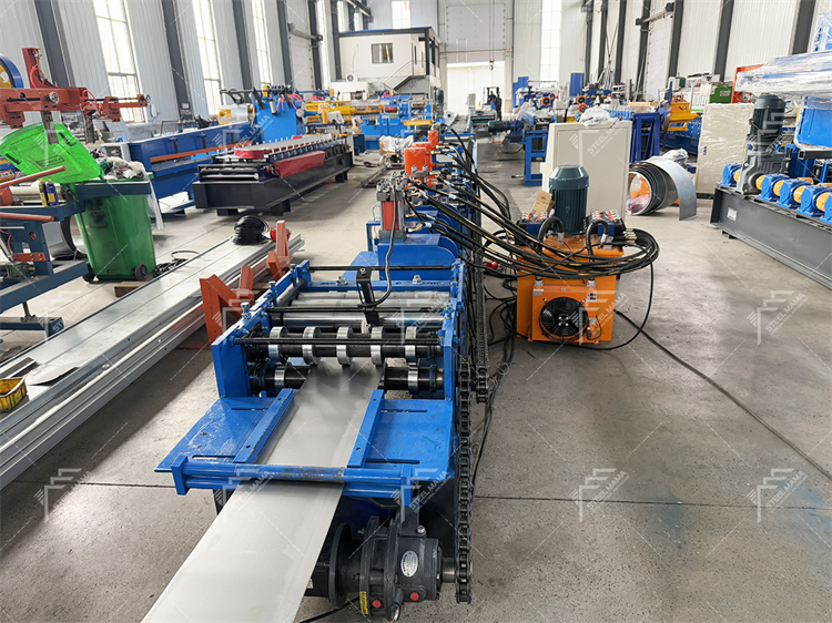 Perfiladora autom&aacute;tica para puertas