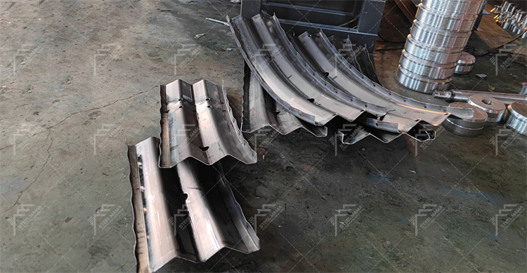 Revestimiento met&aacute;lico para t&uacute;neles