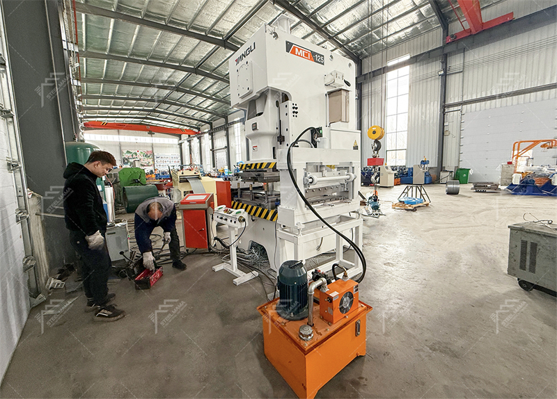 M&aacute;quina de montaje de paneles de andamio