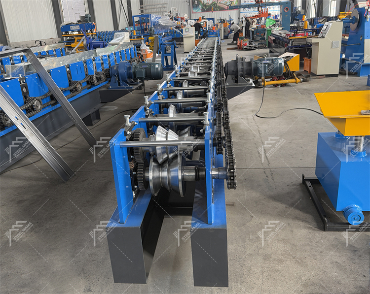 M&aacute;quina roladora para marco puerta