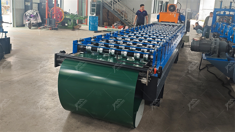 Equipo de conformado de paneles para techos