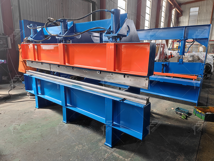 M&aacute;quina para doblar metal
