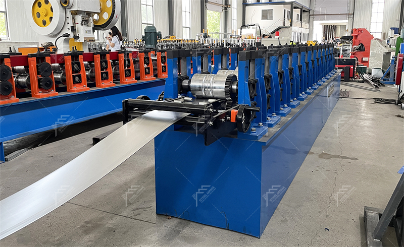 Maquinaria para fabricar canales galvanizados