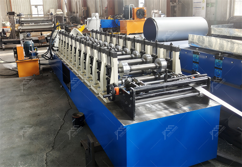 M&aacute;quina perfiladora de doble l&iacute;nea