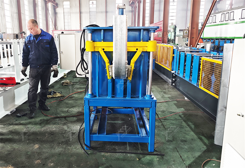 Curvadora de techos de aluzinc