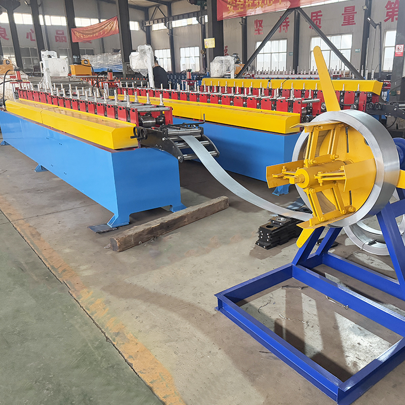 Máquina Perfiladora KR18 Para Clip En Z