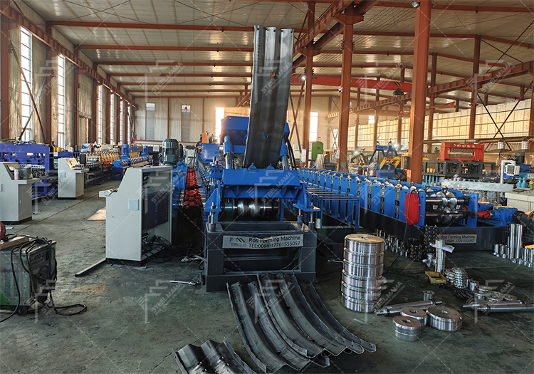 Equipo de fabricaci&oacute;n de placas corrugadas