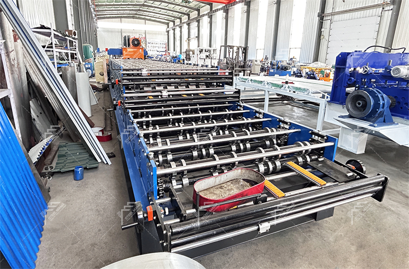 M&aacute;quina para fabricar l&aacute;minas trapezoidales