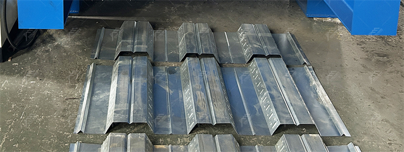 Conformadora para placa colaborante