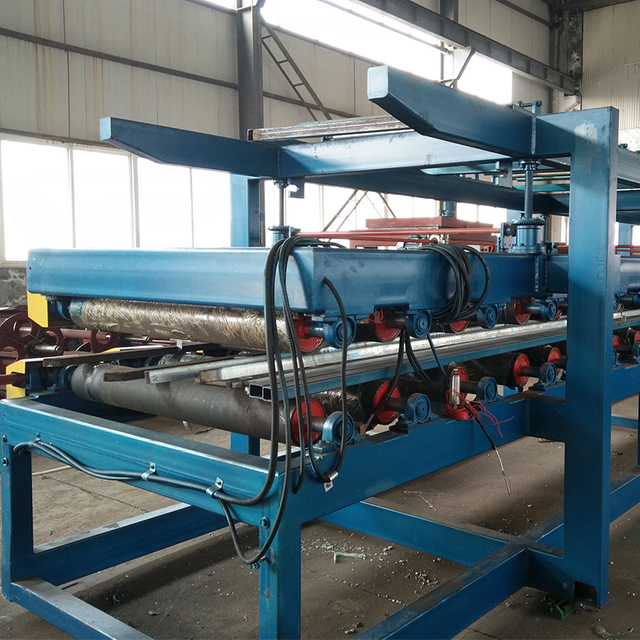 Máquinas Y Líneas De Producción Para Paneles Sándwich De Poliuretano