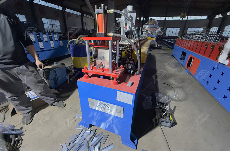 M&aacute;quina perfiladora port&aacute;til KR18