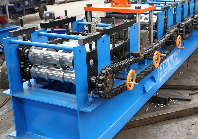 L&iacute;nea de producci&oacute;n de componentes de contenedores