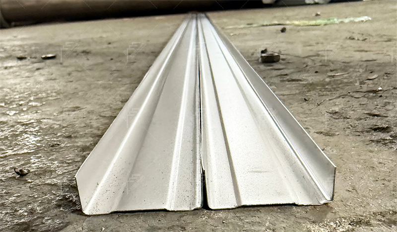 Conformado por rodillos simult&aacute;neo