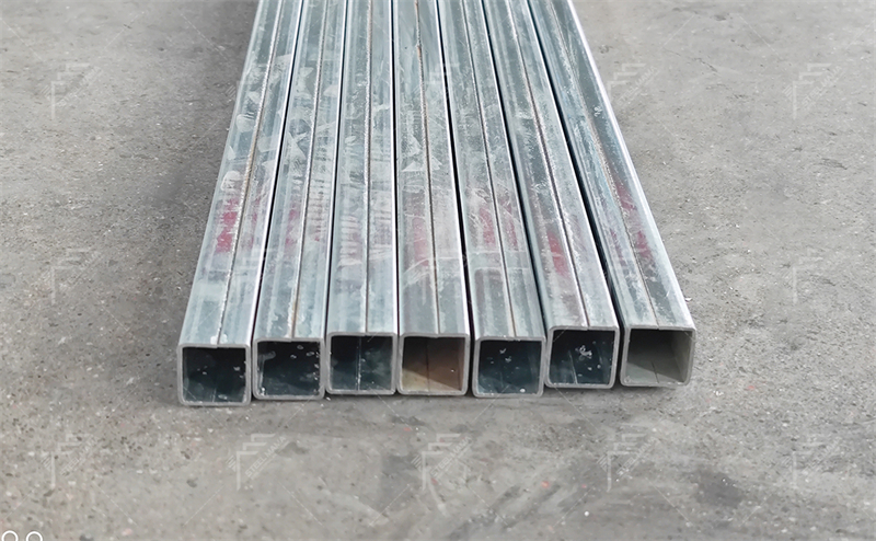 M&aacute;quina formadora de tubos cuadrados por l&aacute;ser