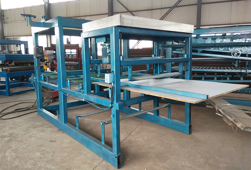 M&aacute;quina de paneles s&aacute;ndwich