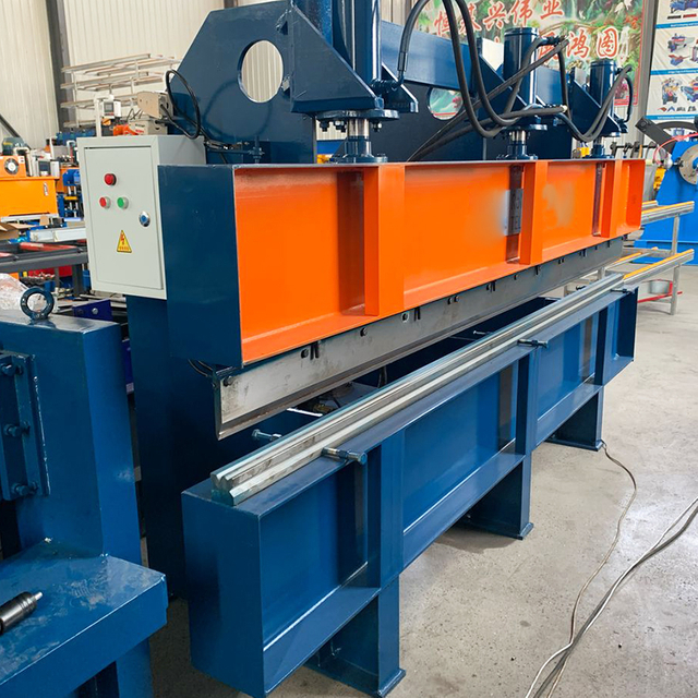 Plegadoras Hidráulicas Para Doblado De Precisión En Metal